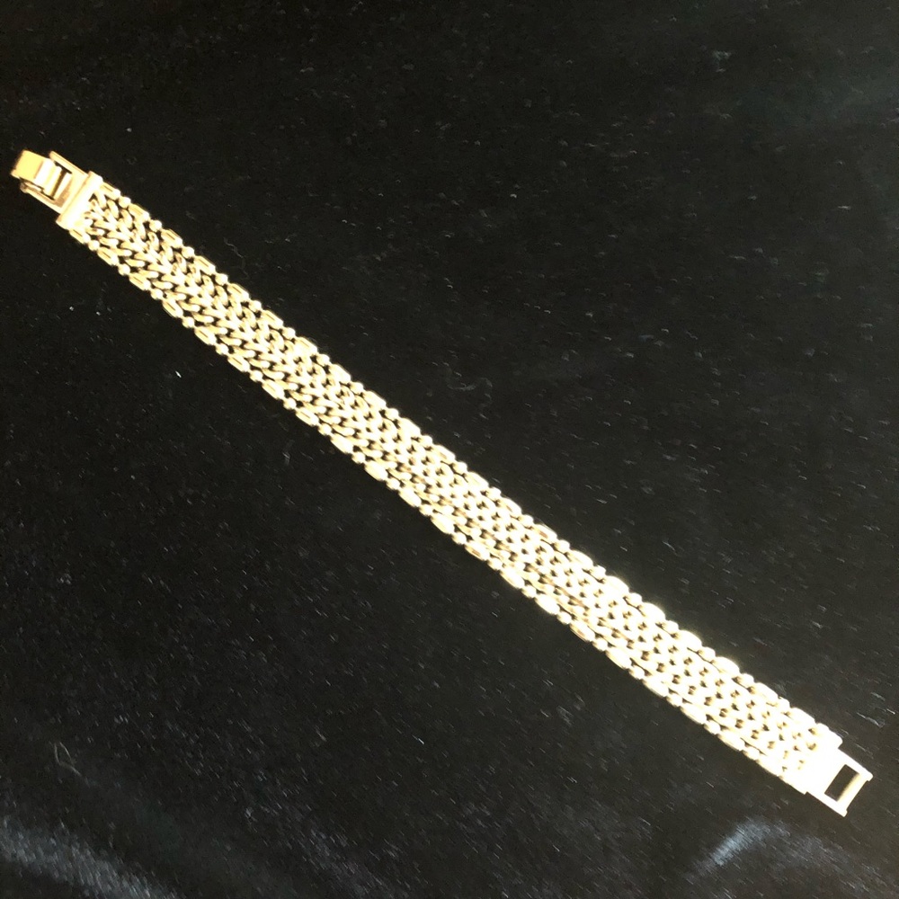 Premier Designs gold tone flat chain bracelet